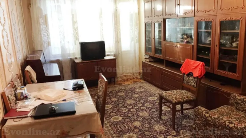 Satılır 3 otaqlı Mənzil Köhnə tikili 70 m² Neftçilər m.