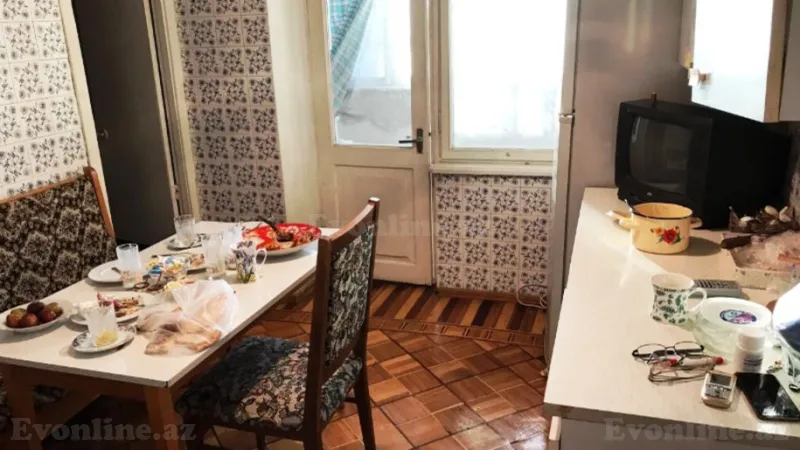 Satılır 3 otaqlı Mənzil Köhnə tikili 70 m² Neftçilər m. - şəkil 4