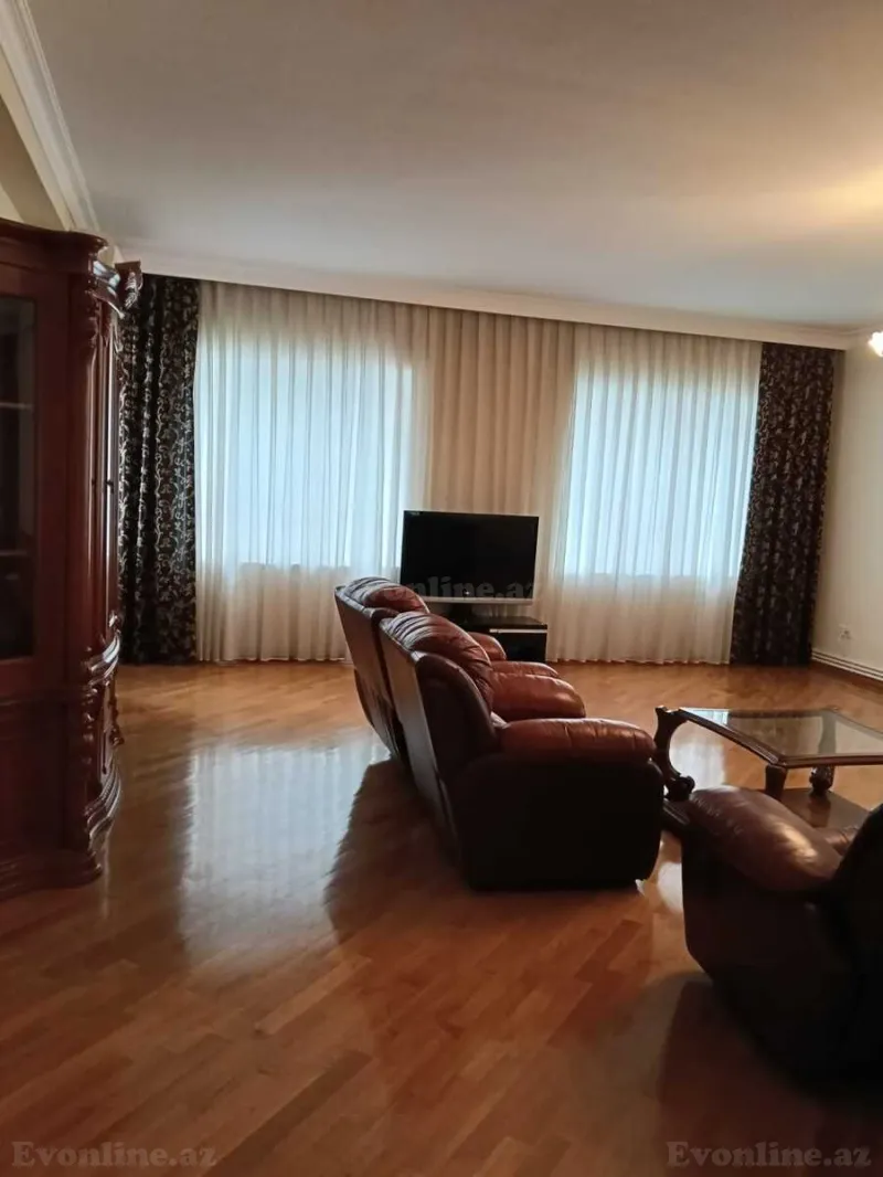 Satılır 4 otaqlı Mənzil Yeni tikili 200 m² Nəsimi r.