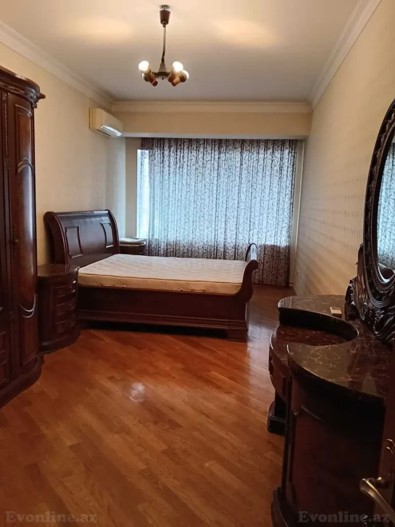 Satılır 4 otaqlı Mənzil Yeni tikili 200 m² Nəsimi r. - şəkil 7