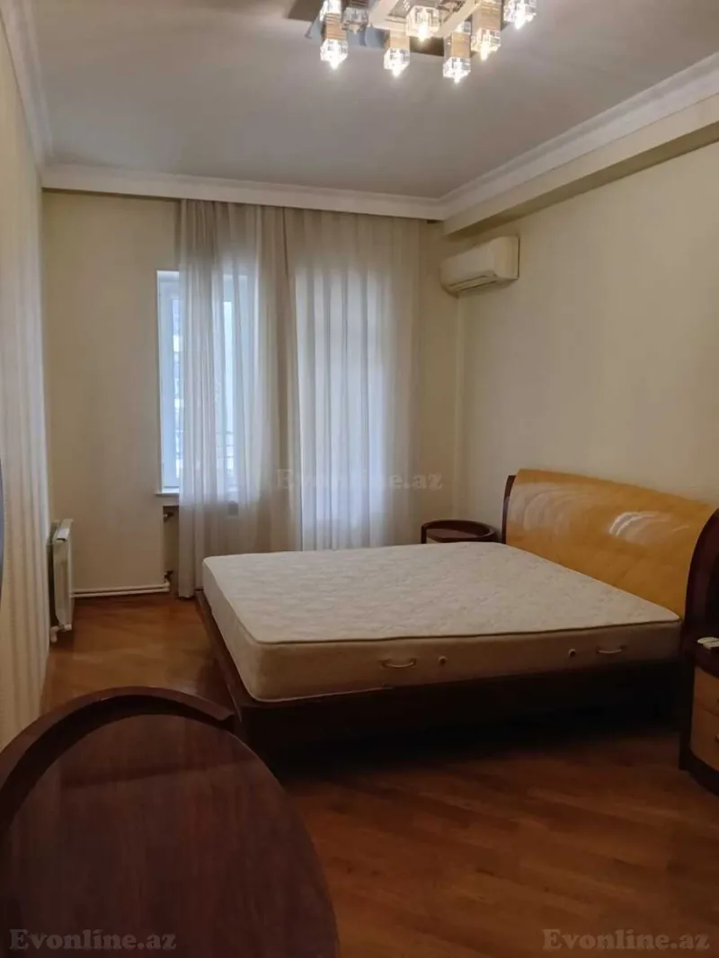 Satılır 4 otaqlı Mənzil Yeni tikili 200 m² Nəsimi r. - şəkil 12