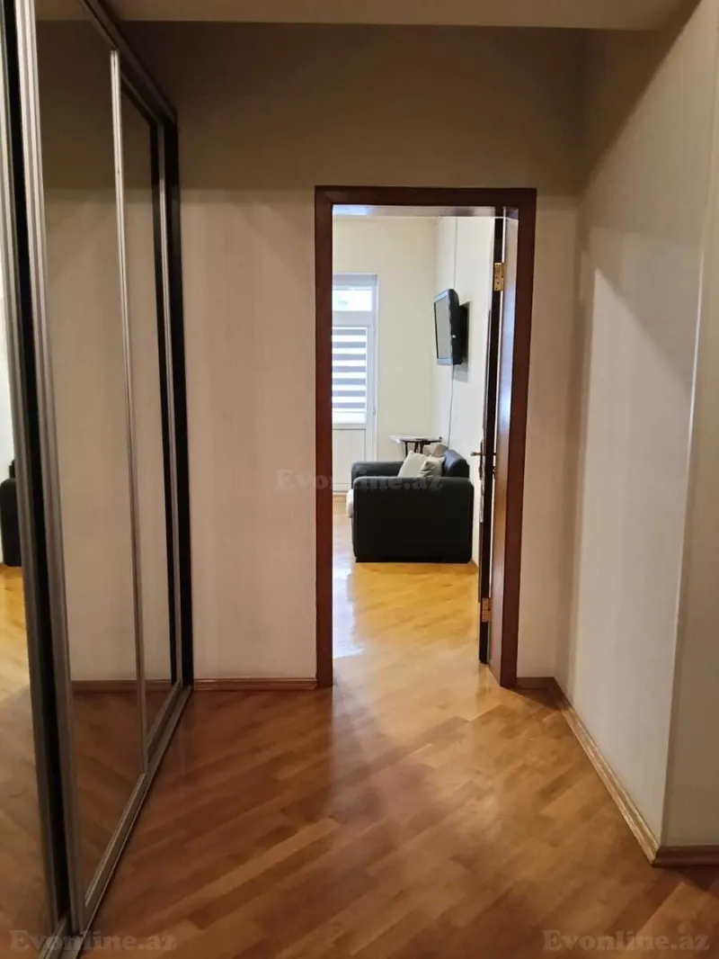 Satılır 4 otaqlı Mənzil Yeni tikili 200 m² Nəsimi r. - şəkil 13