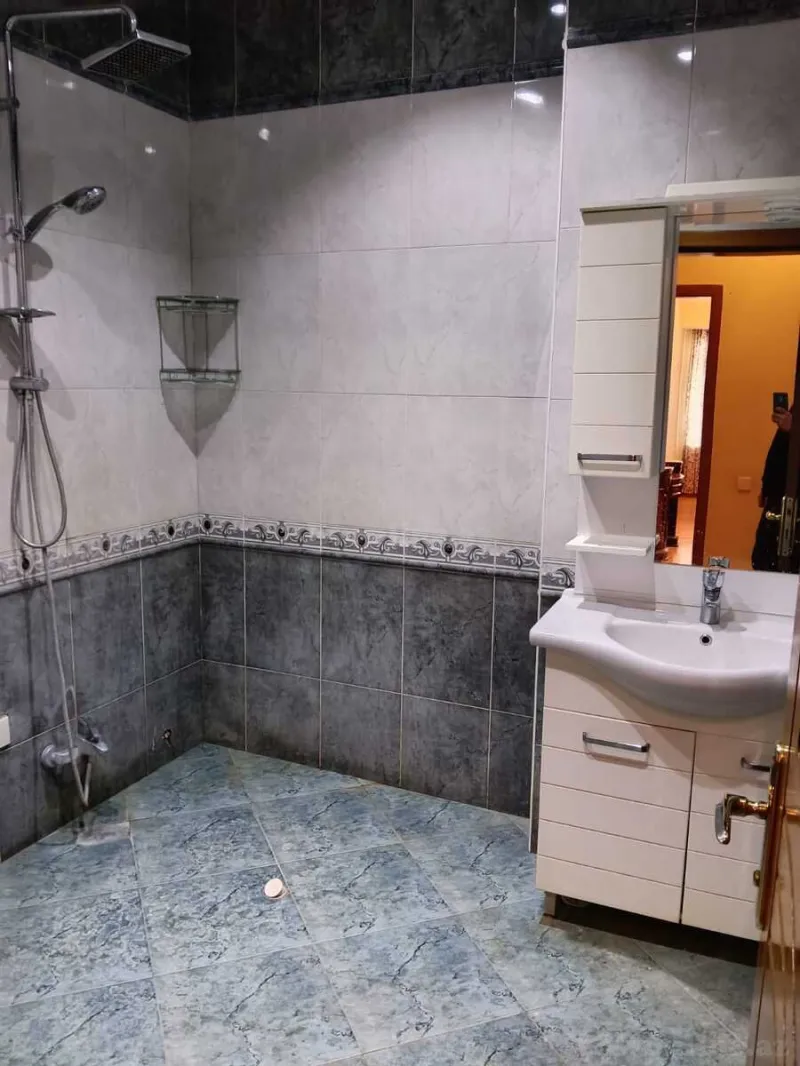 Satılır 4 otaqlı Mənzil Yeni tikili 200 m² Nəsimi r. - şəkil 21