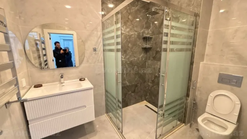 Kirayə verilir 3 otaqlı Mənzil Yeni tikili 140 m² Gənclik m. - şəkil 4