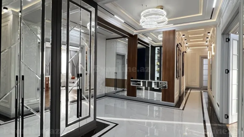 Satılır 4 otaqlı Mənzil Yeni tikili 186 m² Qara Qarayev m.