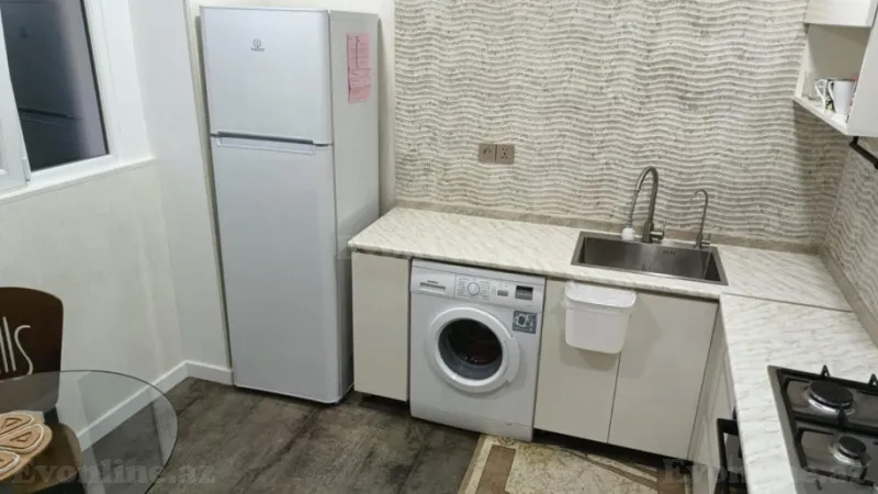 Kirayə verilir 3 otaqlı Mənzil Köhnə tikili 100 m² 28 May m. - şəkil 10