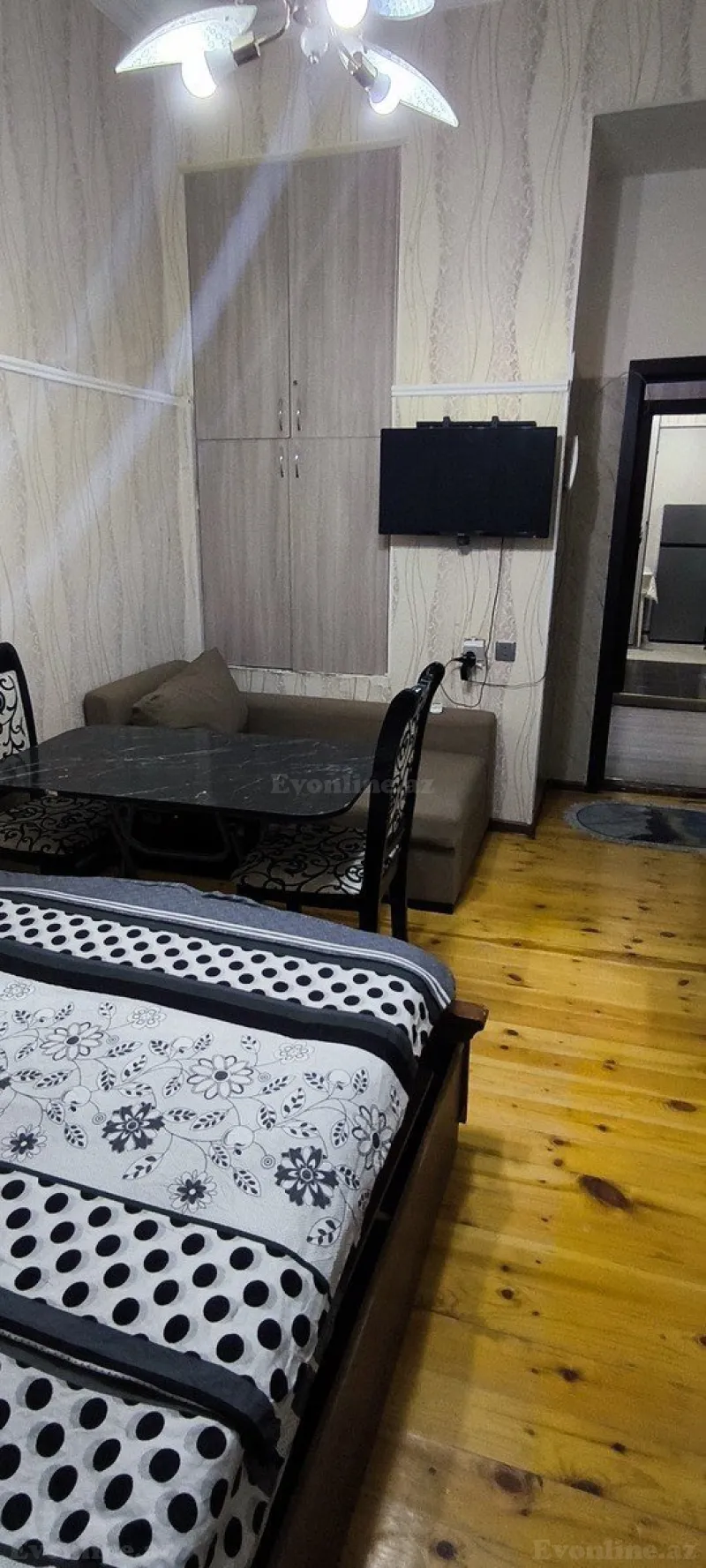 Kirayə verilir 1 otaqlı Mənzil Köhnə tikili 39 m² Sahil m. - şəkil 3