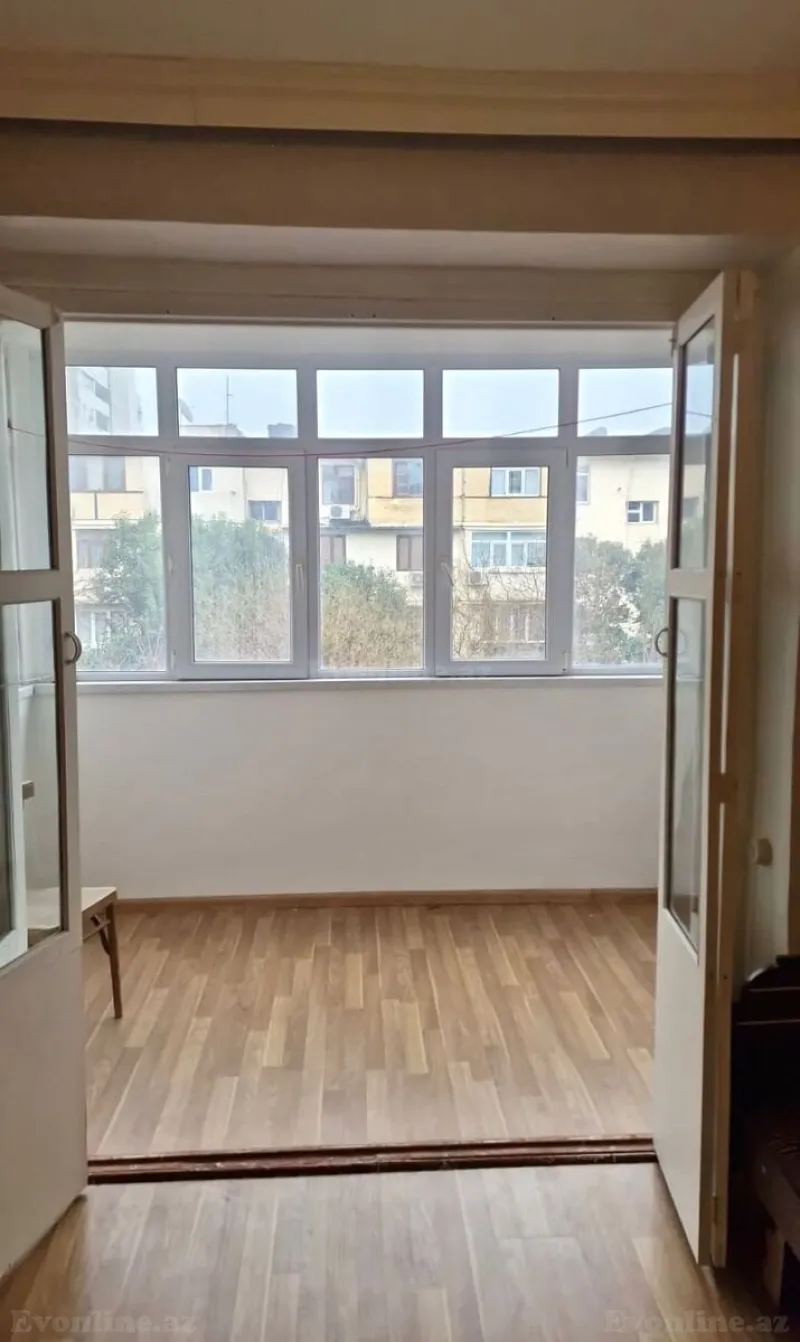 Satılır 1 otaqlı Mənzil Köhnə tikili 32 m² Gənclik m. - şəkil 2