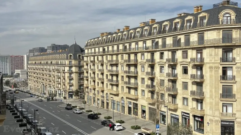 Satılır 3 otaqlı Mənzil Yeni tikili 129 m² Xətai r. - şəkil 2