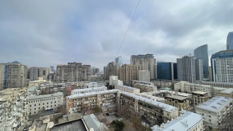 Satılır 3 otaqlı Mənzil Yeni tikili 210 m² 28 May m. - şəkil 2