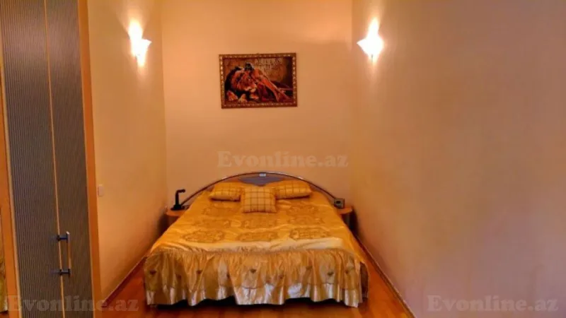 Satılır 2 otaqlı Mənzil Köhnə tikili 65 m² Sahil m. - şəkil 6