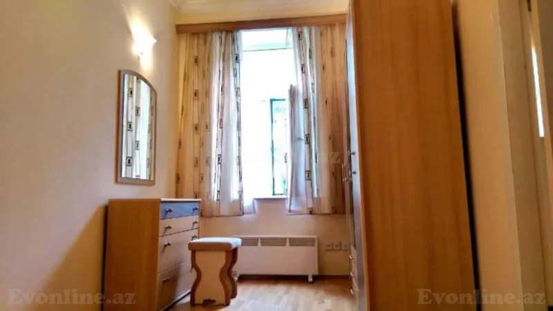 Satılır 2 otaqlı Mənzil Köhnə tikili 65 m² Sahil m. - şəkil 7