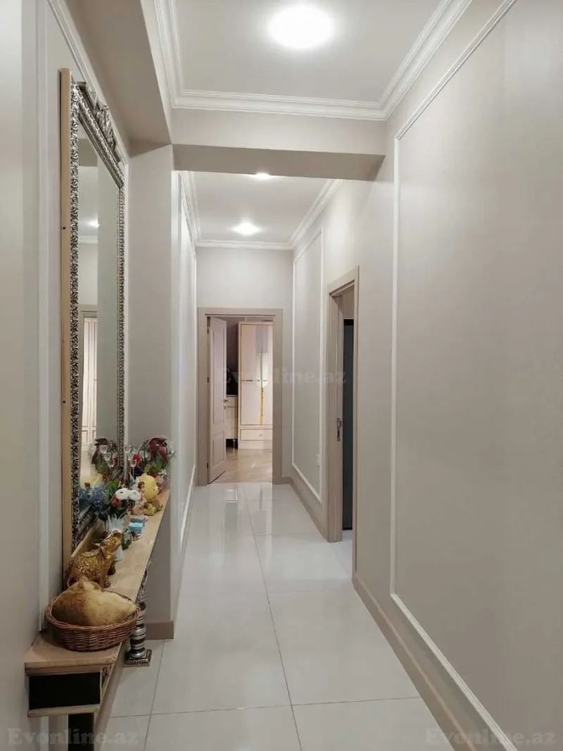 Bakı, Binəqədi r., Dərnəgül m., 7-ci mikrorayonda 2 otaqlı mənzil satılır