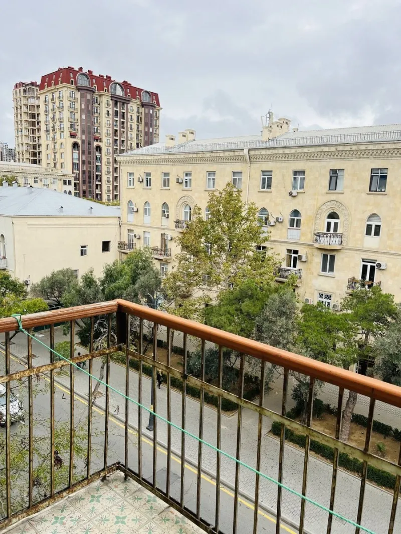 Kirayə verilir 2 otaqlı Mənzil Köhnə tikili 70 m² 28 May m. - şəkil 16