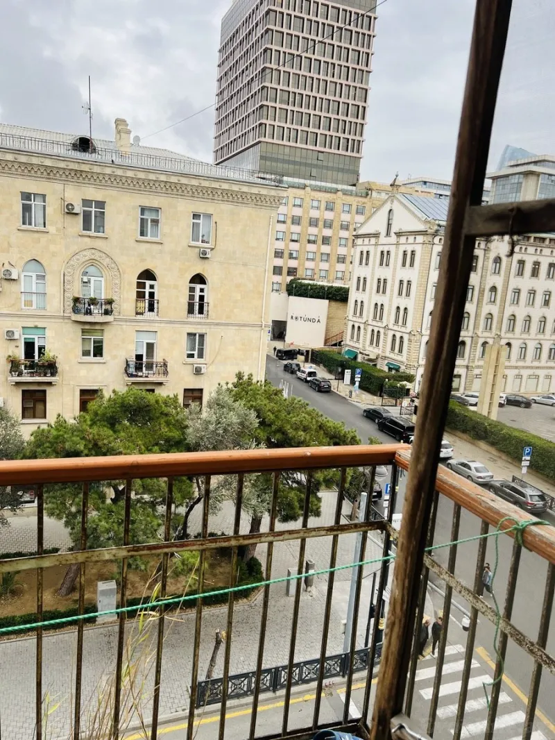 Kirayə verilir 2 otaqlı Mənzil Köhnə tikili 70 m² 28 May m. - şəkil 17