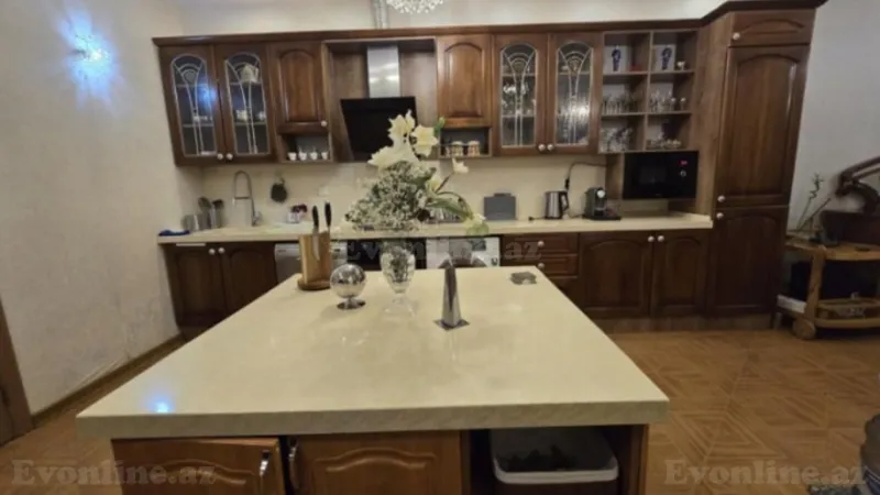 Satılır 4 otaqlı Mənzil Yeni tikili 185 m² 28 May m. - şəkil 2