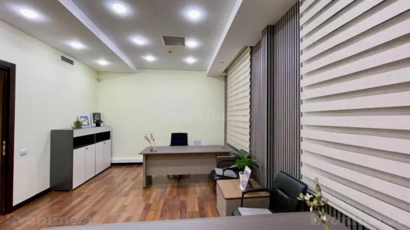 Kirayə verilir Ofis 20 m² 28 May m.