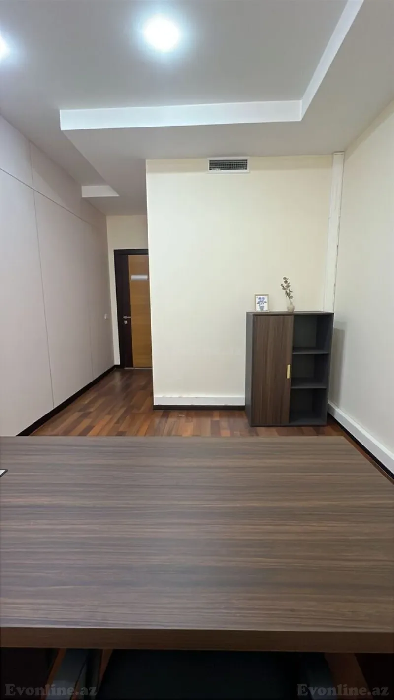 Kirayə verilir Ofis 20 m² 28 May m. - şəkil 14