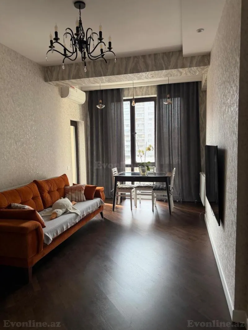 Satılır 2 otaqlı Mənzil Yeni tikili 70 m² 28 May m.