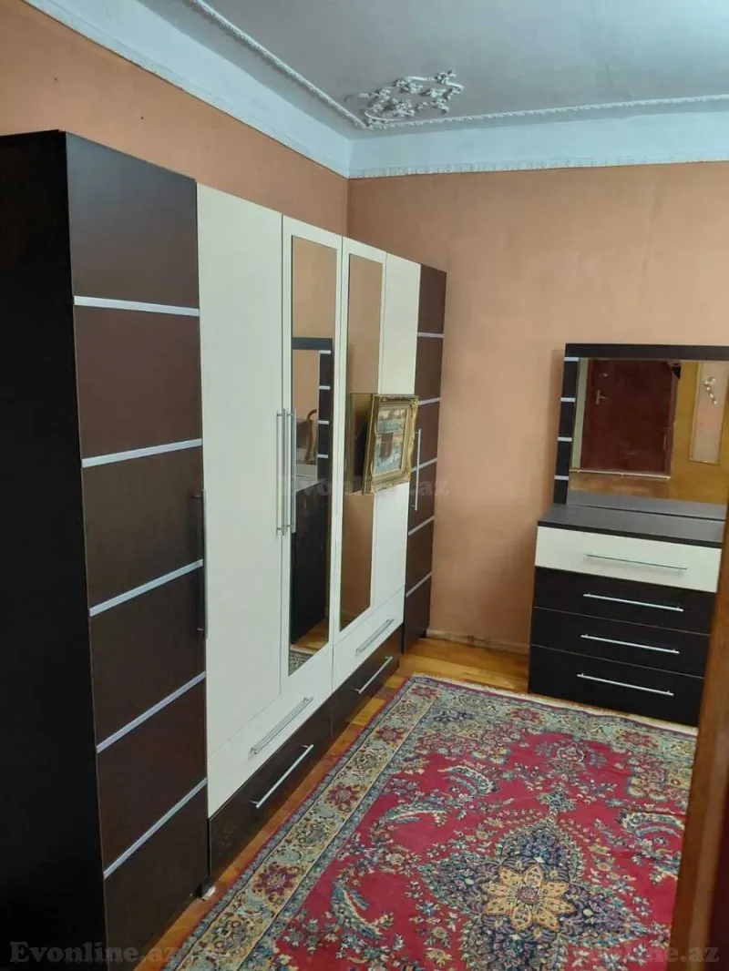 Kirayə verilir 3 otaqlı Mənzil Köhnə tikili 50 m² Sabunçu r.