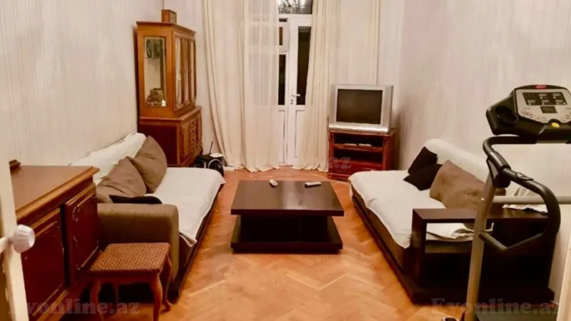 Kirayə verilir 2 otaqlı Mənzil Köhnə tikili 70 m² Elmlər Akademiyası m.