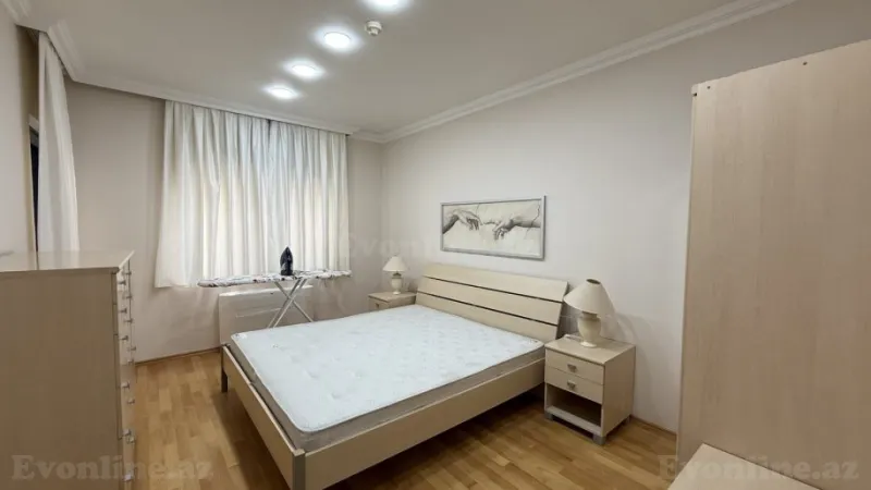 Kirayə verilir 4 otaqlı Mənzil Yeni tikili 165 m² 28 May m. - şəkil 8