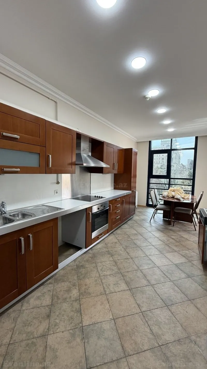 Kirayə verilir 4 otaqlı Mənzil Yeni tikili 165 m² 28 May m. - şəkil 14