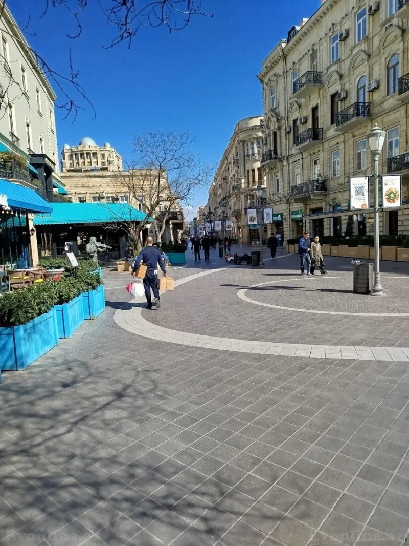 Satılır 3 otaqlı Mənzil Yeni tikili 137 m² Sahil m. - şəkil 2