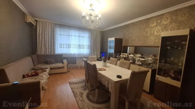 Satılır 4 otaqlı Mənzil Köhnə tikili 110 m² Yasamal