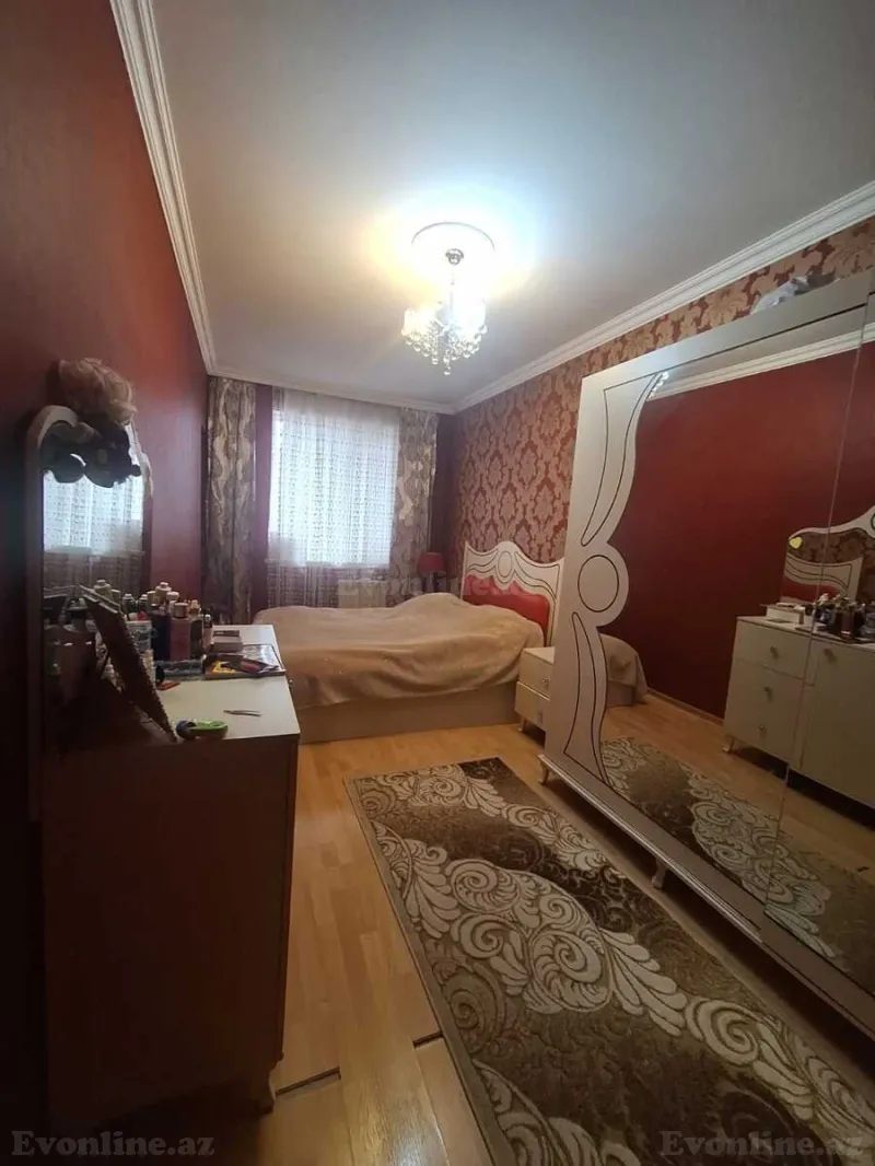 Satılır 4 otaqlı Mənzil Köhnə tikili 110 m² Yasamal - şəkil 2