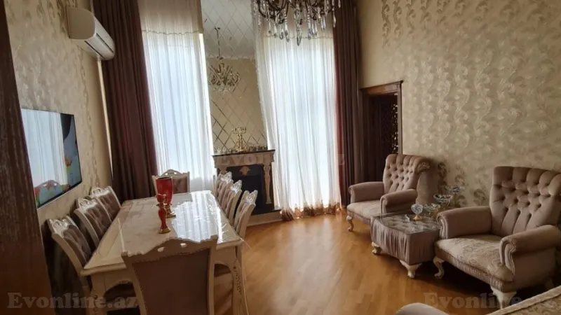 Satılır 3 otaqlı Mənzil Köhnə tikili 90 m² 28 May m.