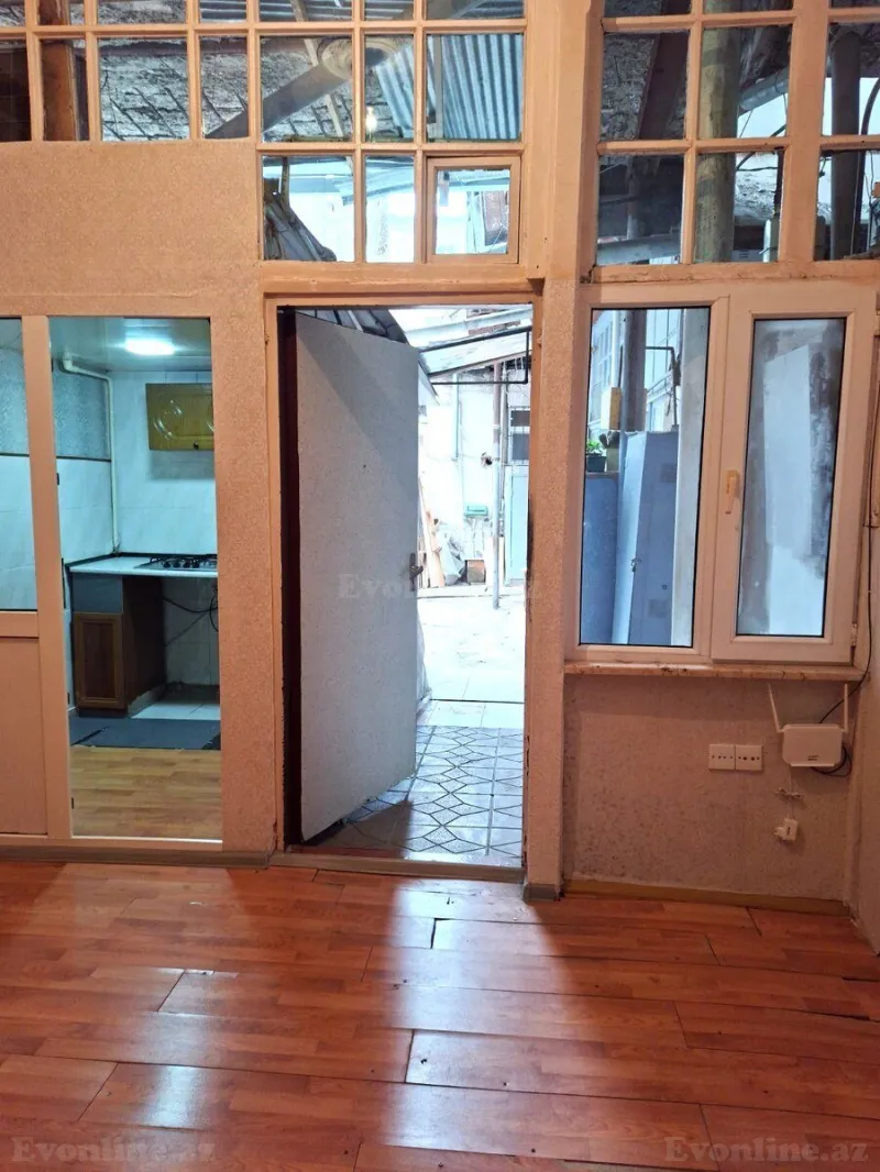 Kirayə verilir 2 otaqlı Mənzil Köhnə tikili 56 m² 28 May m. - şəkil 3