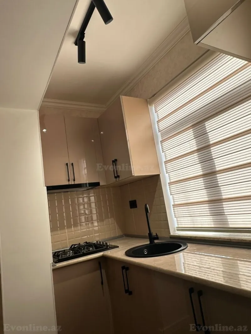 Satılır 2 otaqlı Mənzil Köhnə tikili 45 m² Sabunçu r. - şəkil 3