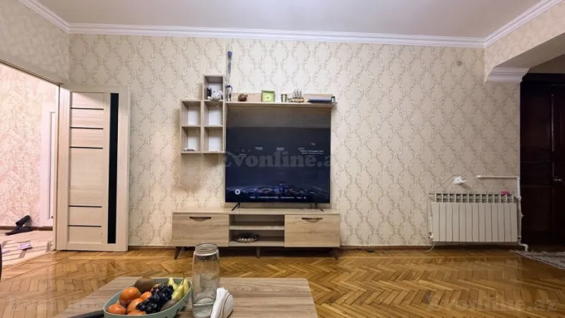 Satılır 3 otaqlı Mənzil Köhnə tikili 65 m² Gənclik m. - şəkil 4