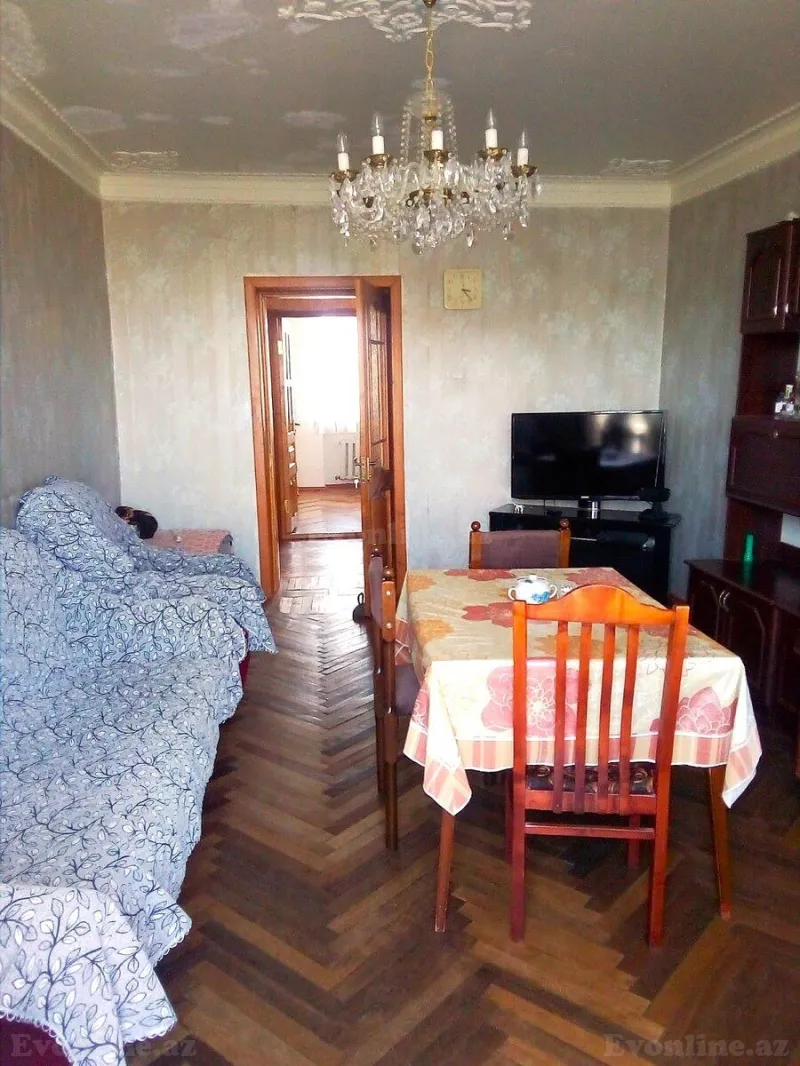 Satılır 3 otaqlı Mənzil Köhnə tikili 70 m² Yasamal r.