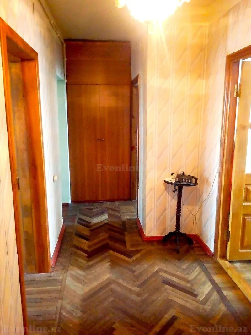 Satılır 3 otaqlı Mənzil Köhnə tikili 70 m² Yasamal r. - şəkil 3