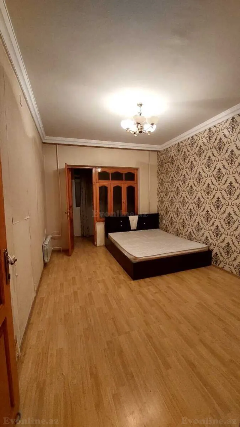 Satılır 2 otaqlı Mənzil Köhnə tikili 65 m² Nərimanov r.