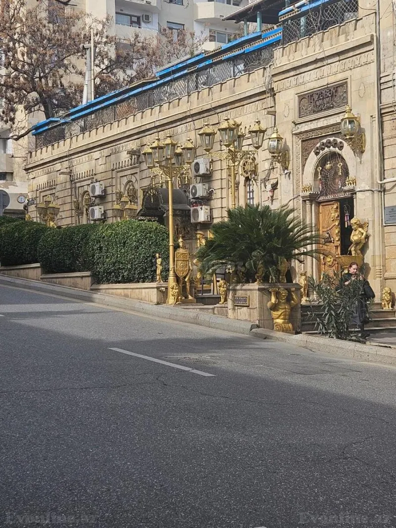 Satılır 3 otaqlı Mənzil Köhnə tikili 90 m² İçərişəhər m. - şəkil 2