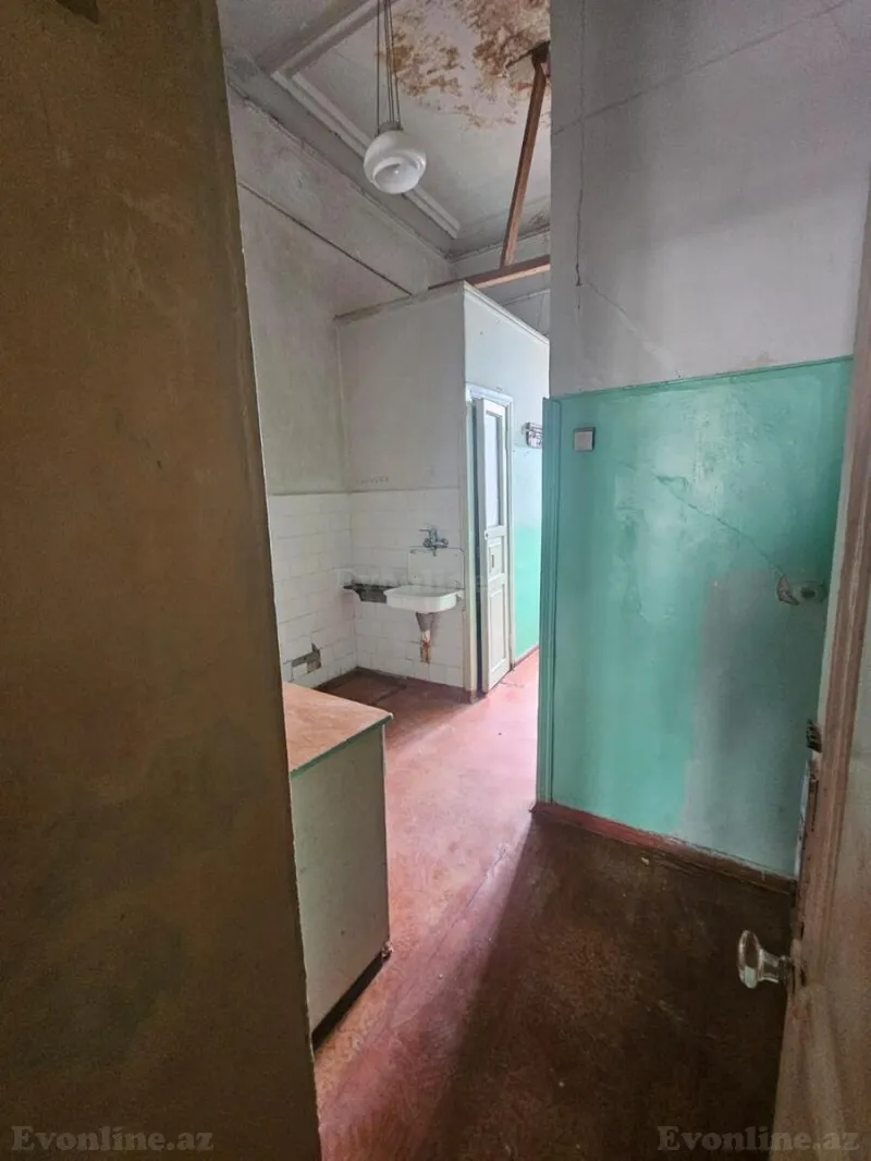Satılır 3 otaqlı Mənzil Köhnə tikili 90 m² İçərişəhər m. - şəkil 13