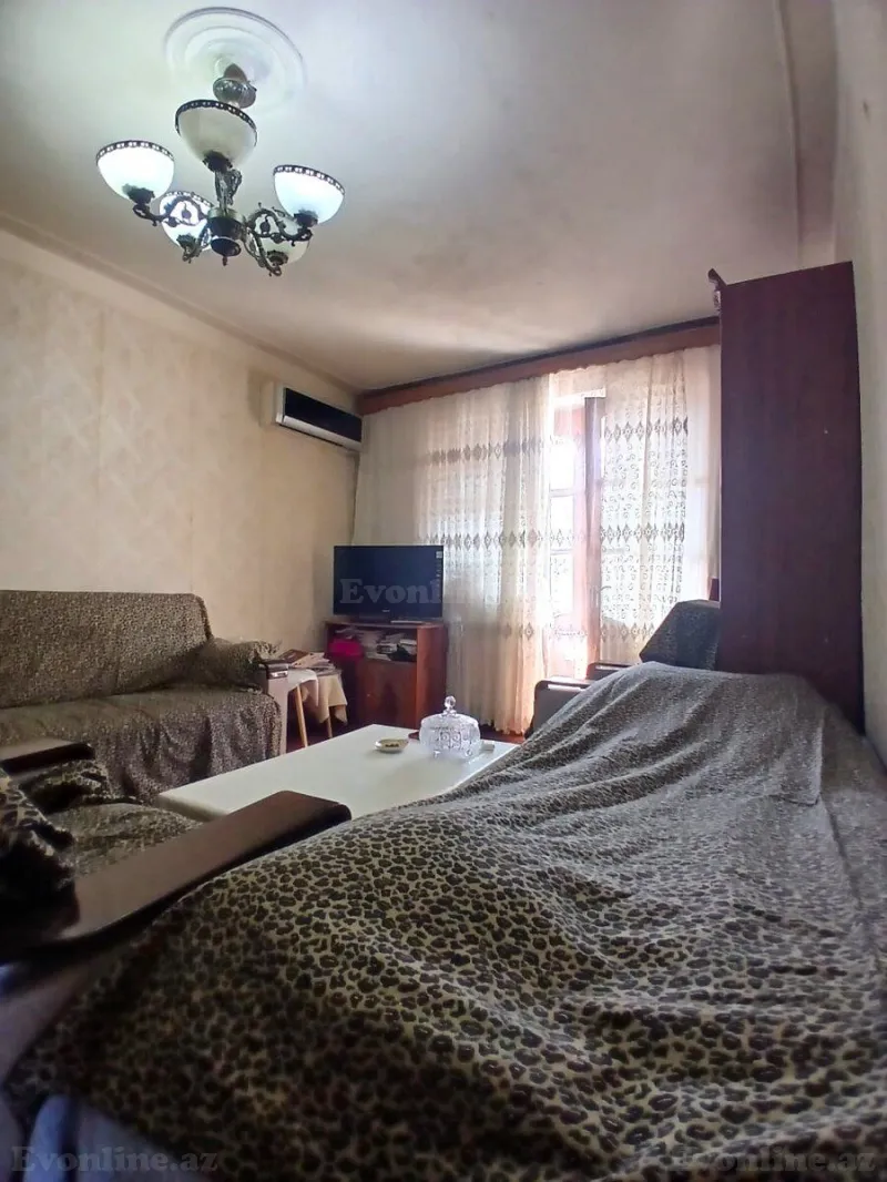 Satılır 2 otaqlı Mənzil Köhnə tikili 50 m² Nərimanov r. - şəkil 2