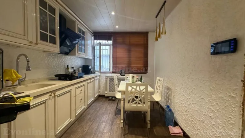 Satılır 3 otaqlı Mənzil Köhnə tikili 120 m² Sahil m. - şəkil 12