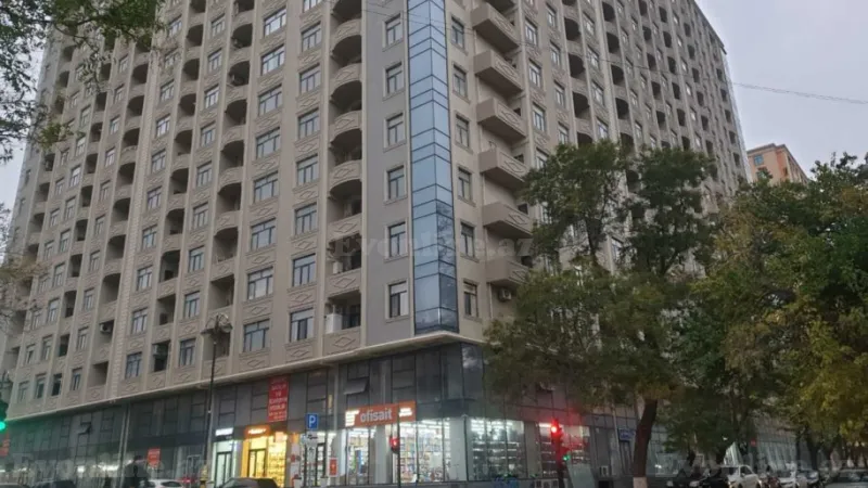 Kirayə verilir 3 otaqlı Mənzil Yeni tikili 141 m² 28 May m.