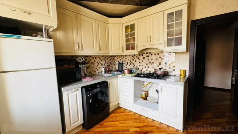 Satılır 3 otaqlı Mənzil Köhnə tikili 75 m² Sabunçu r. - şəkil 2