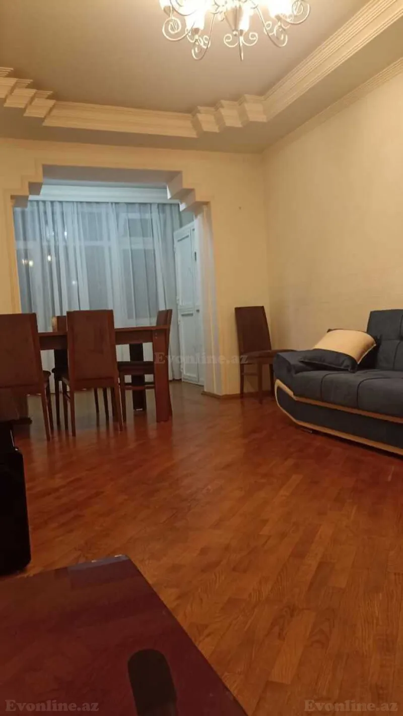 Kirayə verilir 2 otaqlı Mənzil Köhnə tikili 60 m² Elmlər Akademiyası m.