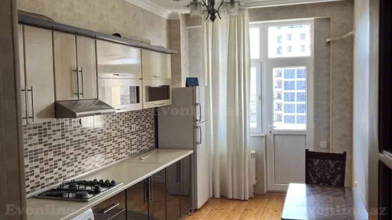 Kirayə verilir 2 otaqlı Mənzil Yeni tikili 100 m² İnşaatçılar m. - şəkil 3