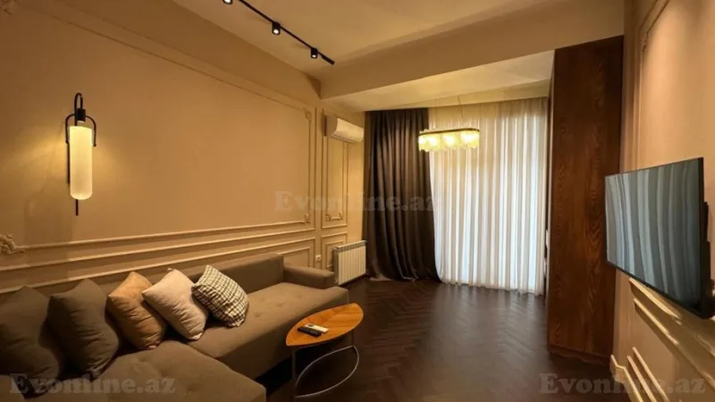 Kirayə verilir 3 otaqlı Mənzil Yeni tikili 100 m² Sahil m.