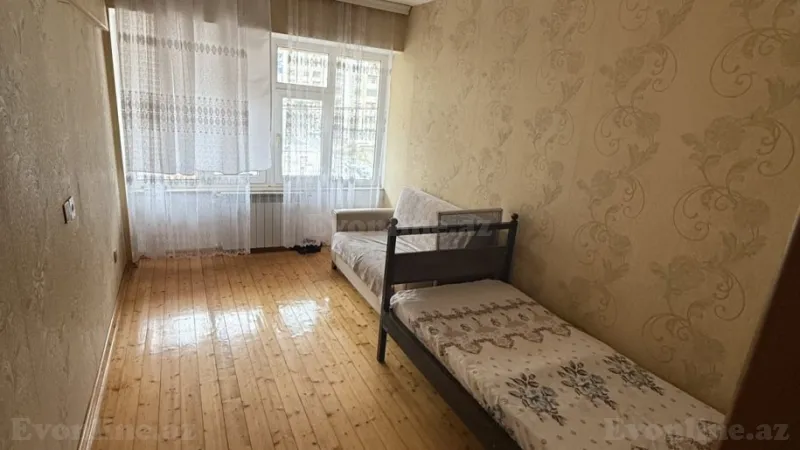Kirayə verilir 3 otaqlı Mənzil Köhnə tikili 85 m² Yasamal