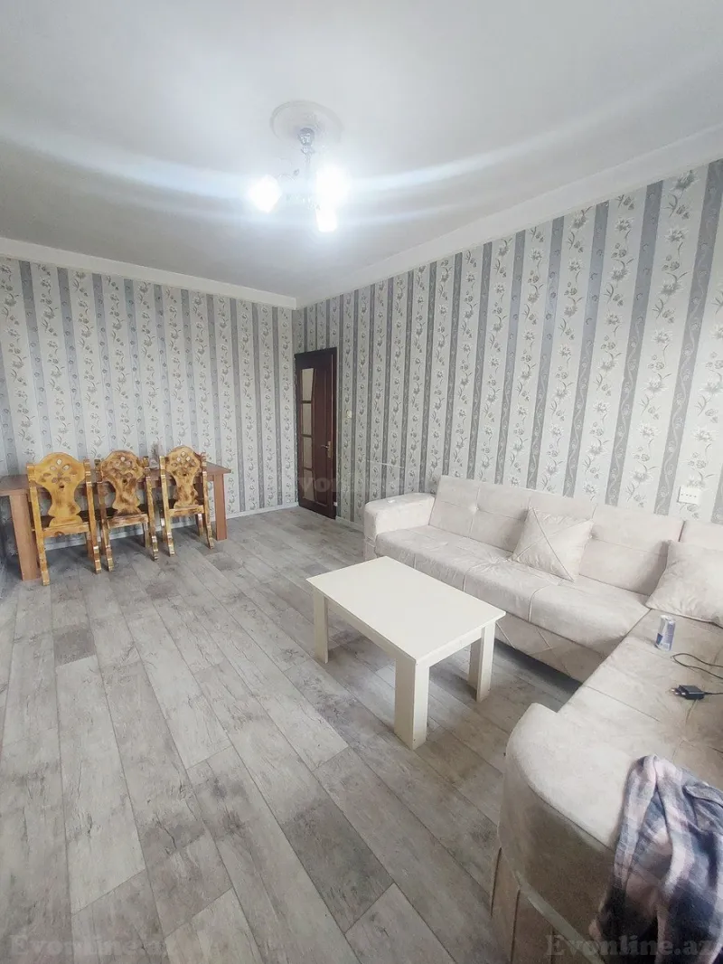 Kirayə verilir 4 otaqlı Mənzil Köhnə tikili 110 m² Qaraçuxur