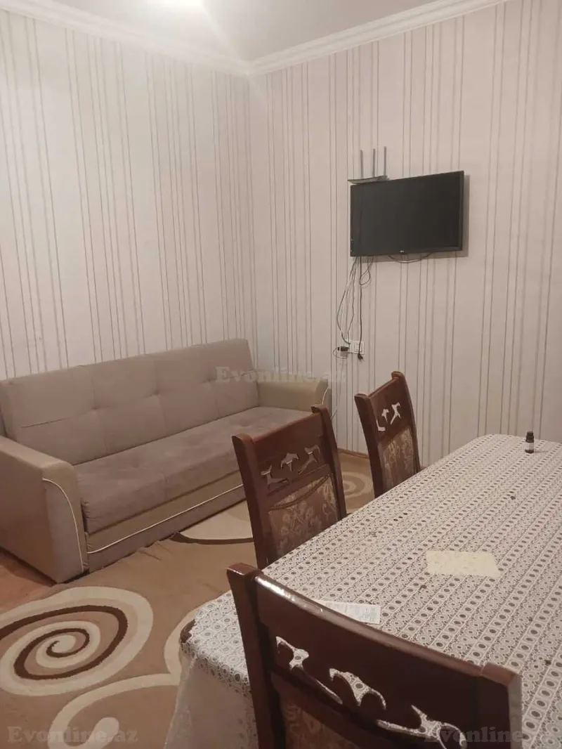 Kirayə verilir 2 otaqlı Mənzil Köhnə tikili 45 m² 5-ci mikrorayon