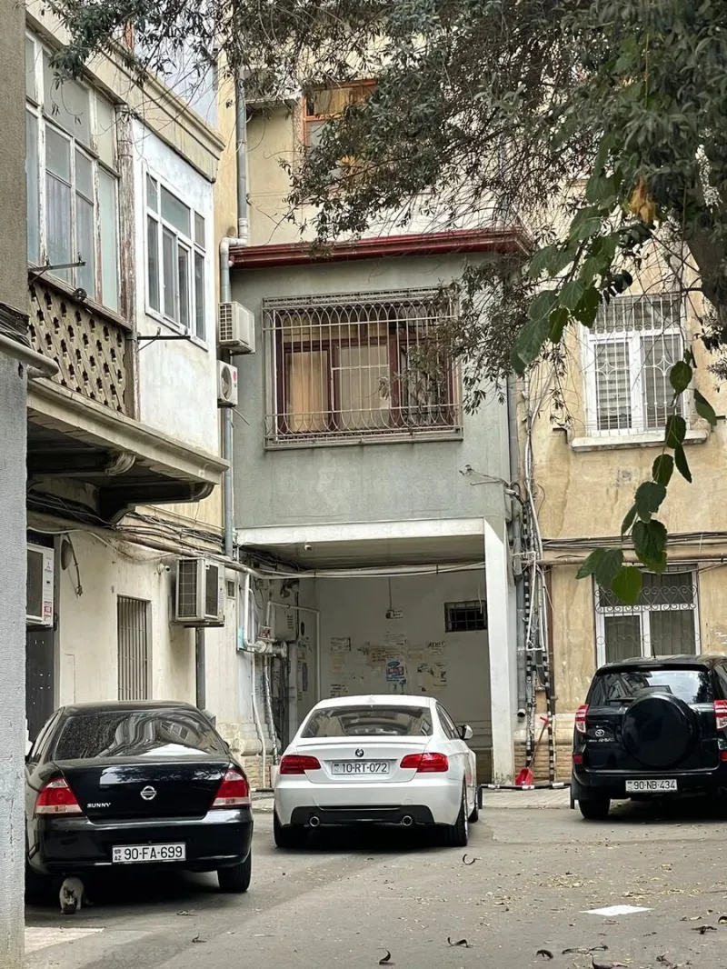 Satılır 2 otaqlı Mənzil Köhnə tikili 70 m² Nizami m. - şəkil 13